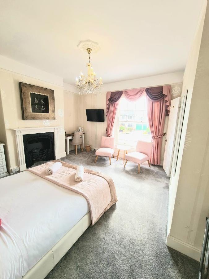 Beaufort Lodge - Central Location & Free Parking Taunton Eksteriør bilde