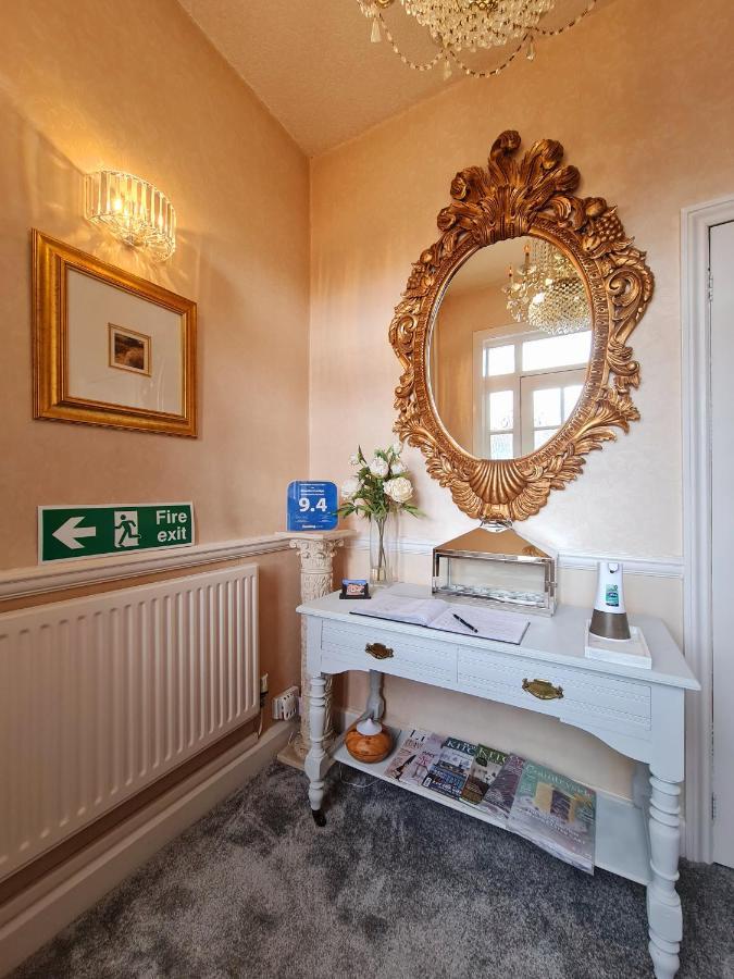 Beaufort Lodge - Central Location & Free Parking Taunton Eksteriør bilde