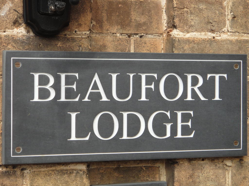 Beaufort Lodge - Central Location & Free Parking Taunton Eksteriør bilde