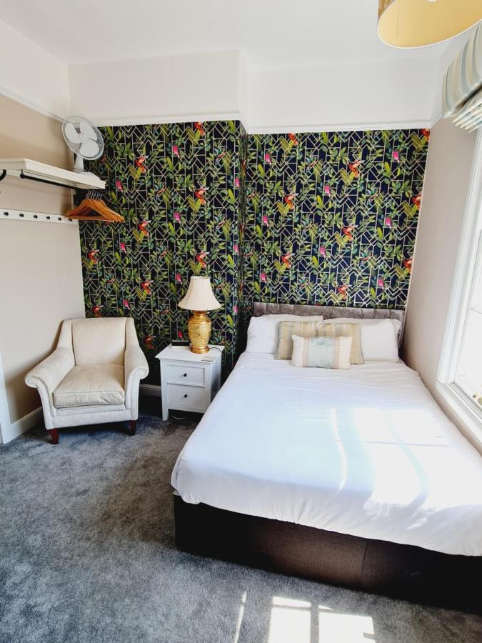 Beaufort Lodge - Central Location & Free Parking Taunton Eksteriør bilde