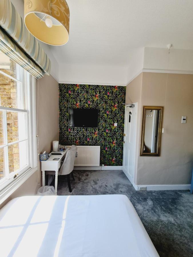 Beaufort Lodge - Central Location & Free Parking Taunton Eksteriør bilde