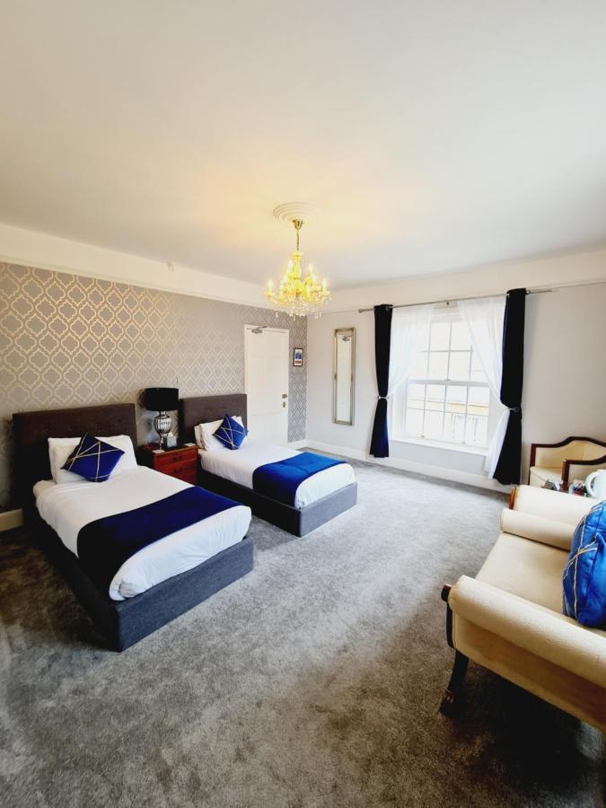 Beaufort Lodge - Central Location & Free Parking Taunton Eksteriør bilde