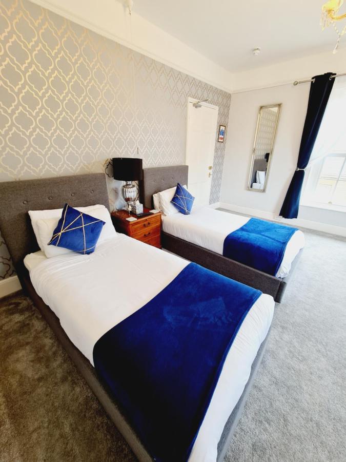 Beaufort Lodge - Central Location & Free Parking Taunton Eksteriør bilde