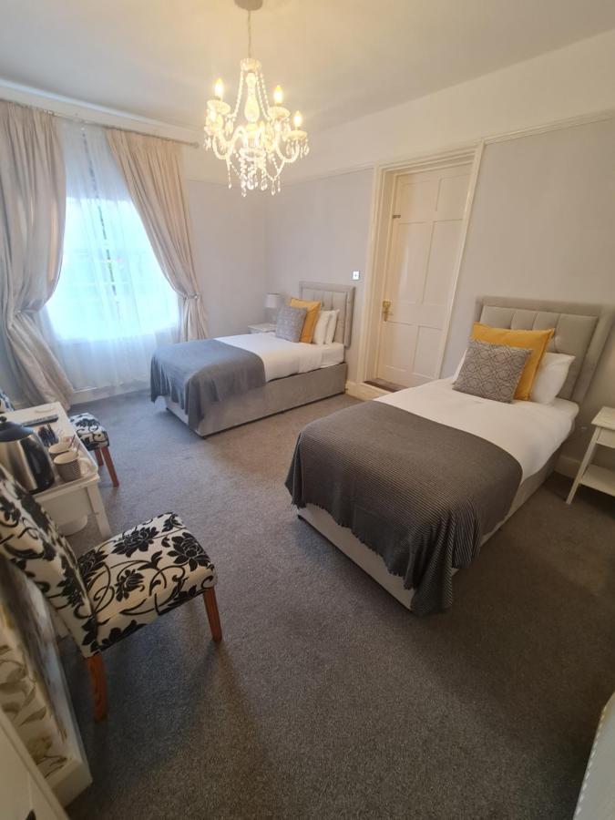 Beaufort Lodge - Central Location & Free Parking Taunton Eksteriør bilde